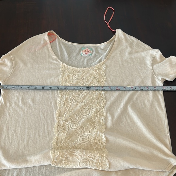 Free People Cream Lace Panel Cotton Boho Distressed Scoop Neck Top Size XS-S - Picture 9 of 15